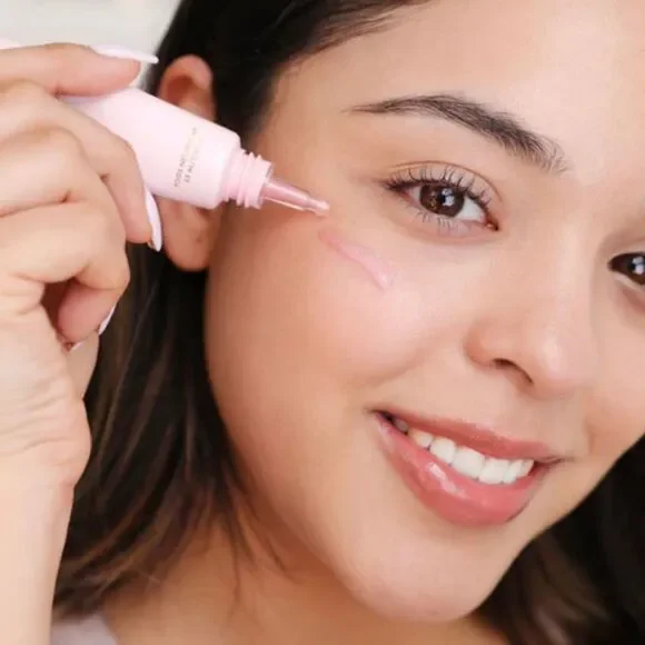 Wander Beauty Glow Ahead Illuminating Face Oil - Picture 2 of 7